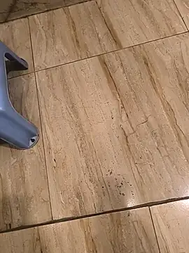 Snapshot of rana9639_1 chatting on 12-22-25, 12:18 rana9639 1 online show from 12-22-25, 12:18