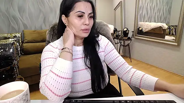 Snapshot of Sara_Poison chatting on 02-06-26, 03:22 Sara Poison online show from 02-06-26, 03:22