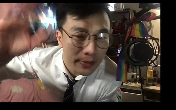 Snapshot of ex199212 chatting on 02-13-25, 04:43 ex199212 online show from 02-13-25, 04:43