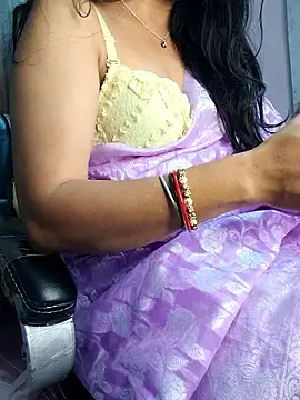 Snapshot of santurmom chatting on 01-10-26, 05:58 santurmom online show from 01-10-26, 05:58