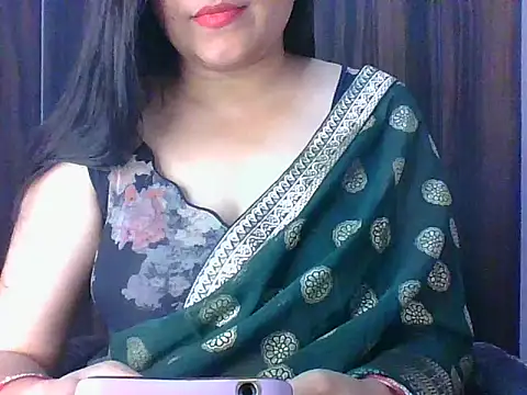 Snapshot of santurmom chatting on 02-25-26, 05:44 santurmom online show from 02-25-26, 05:44