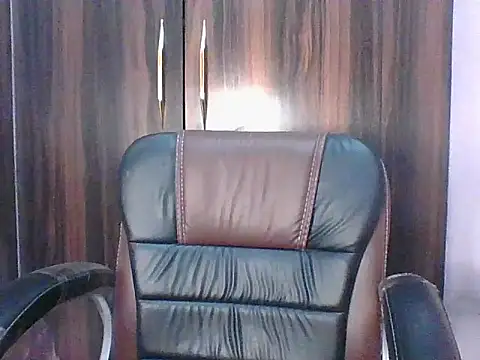 Snapshot of santurmom chatting on 03-01-26, 05:37 santurmom online show from 03-01-26, 05:37