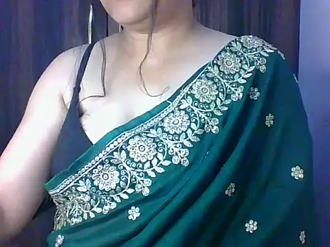 Snapshot of santurmom chatting on 05-06-26, 05:51 santurmom online show from 05-06-26, 05:51