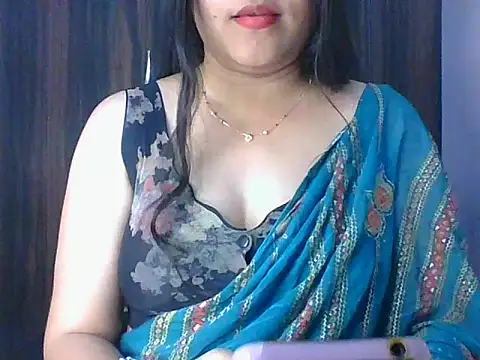 Snapshot of santurmom chatting on 06-16-26, 06:21 santurmom online show from 06-16-26, 06:21