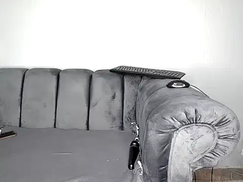 Pearl 00 online show from 11-06-25, 09:59