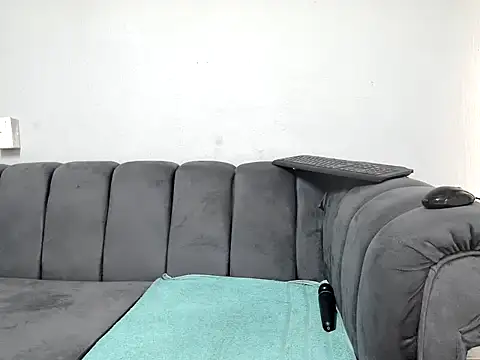 Pearl 00 online show from 03-20-26, 09:25