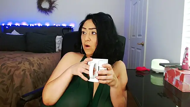 Snapshot of AlyssiaAmoreXO chatting on 05-25-26, 09:10 AlyssiaAmoreXO online show from 05-25-26, 09:10