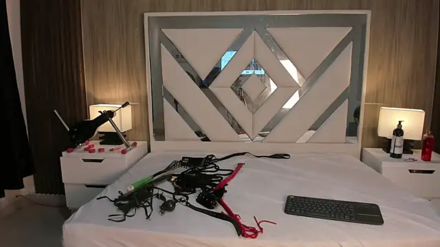 Snapshot of ValentinaThomas chatting on 09-11-25, 07:58 ValentinaThomas online show from 09-11-25, 07:58