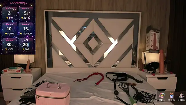 Snapshot of ValentinaThomas chatting on 09-28-25, 03:39 ValentinaThomas online show from 09-28-25, 03:39