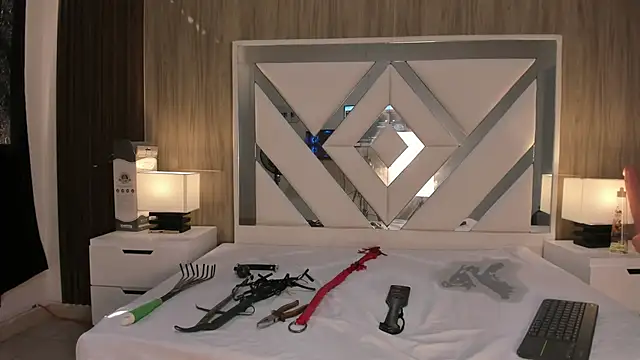 Snapshot of ValentinaThomas chatting on 10-17-25, 07:27 ValentinaThomas online show from 10-17-25, 07:27