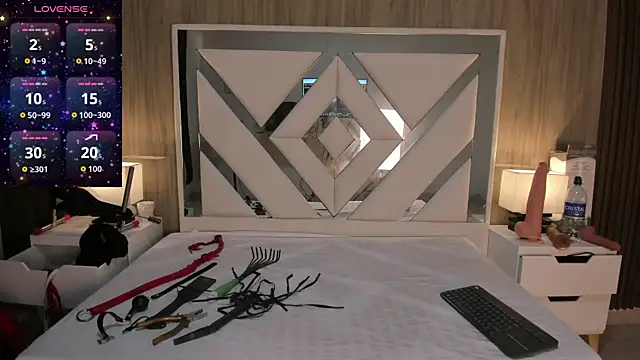 Snapshot of ValentinaThomas chatting on 10-23-25, 07:34 ValentinaThomas online show from 10-23-25, 07:34