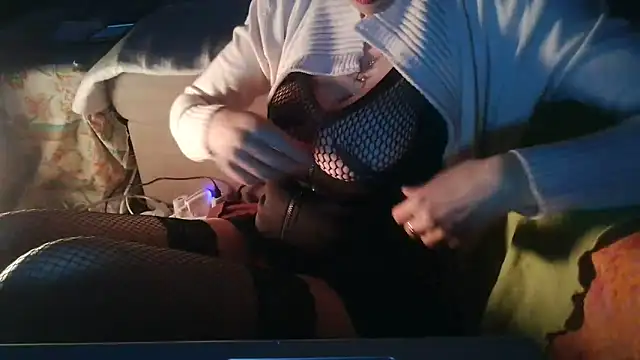 VeneRed online show from 02-28-25, 06:41