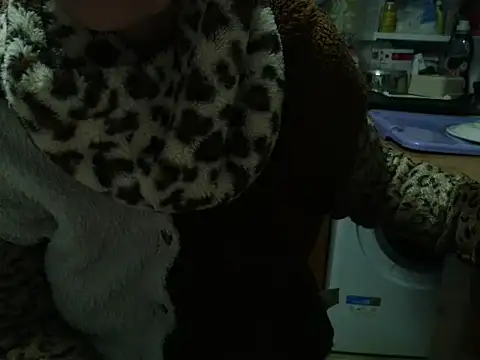 Snapshot of VeneRed chatting on 03-13-26, 06:36 VeneRed online show from 03-13-26, 06:36