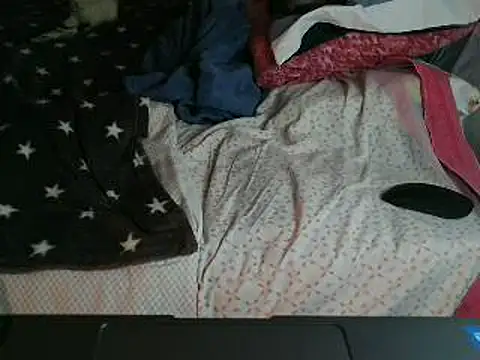 Snapshot of VeneRed chatting on 03-23-26, 08:24 VeneRed online show from 03-23-26, 08:24