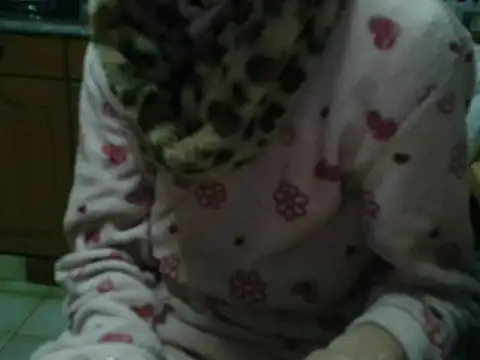 Snapshot of VeneRed chatting on 04-02-26, 07:11 VeneRed online show from 04-02-26, 07:11