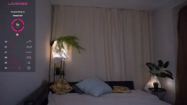 Snapshot of AlthenaBramblett chatting on 12-10-24, 05:55 AlthenaBramblett online show from 12-10-24, 05:55