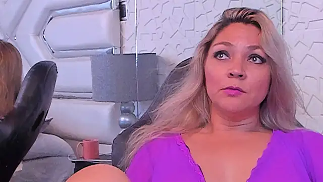 MalorySweet online show from 01-30-25, 03:40