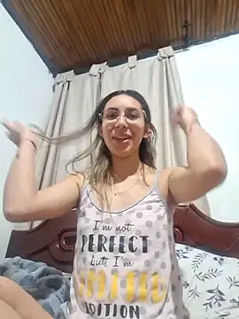 Scarlett Khan online show from 01-05-25, 04:04