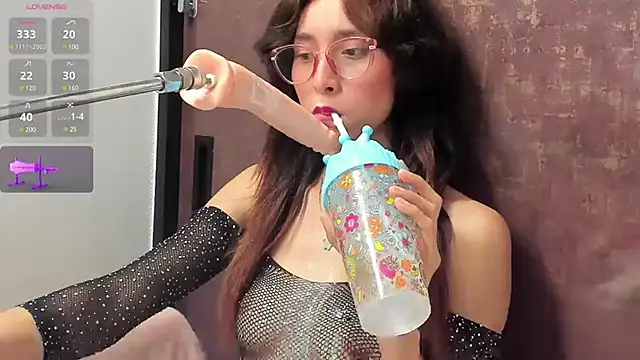 doll bella  online show from 02-23-25, 11:04