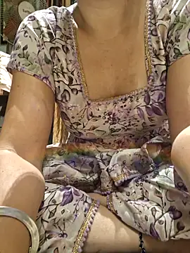 Snapshot of Melody_Shyla chatting on 11-21-25, 11:03 Melody Shyla online show from 11-21-25, 11:03