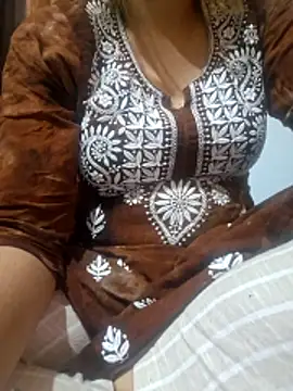 Snapshot of Melody_Shyla chatting on 12-01-25, 12:15 Melody Shyla online show from 12-01-25, 12:15