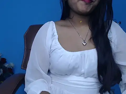 Wish Queen online show from 11-18-25, 01:04