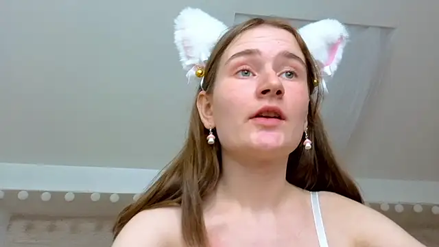 L1ittle kitty  online show from 03-21-25, 05:45