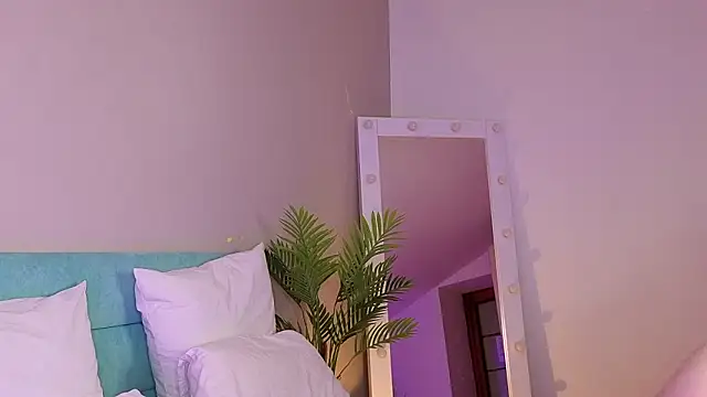 L1ittle kitty  online show from 03-19-26, 06:39