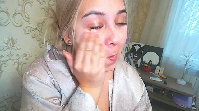 DolphinDreams online show from 01-19-26, 12:42