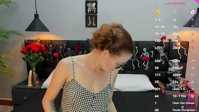 Snapshot of Sccarlett_Johnnson chatting on 10-15-25, 09:26 Sccarlett Johnnson online show from 10-15-25, 09:26