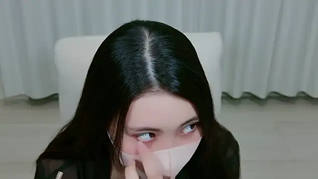 yuki room online show from 09-28-25, 01:16