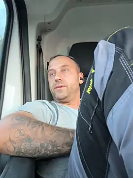 Snapshot of Lecatore80 chatting on 11-13-25, 03:55 Lecatore80 online show from 11-13-25, 03:55