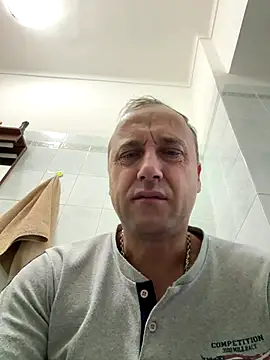 Snapshot of Lecatore80 chatting on 11-30-25, 07:01 Lecatore80 online show from 11-30-25, 07:01