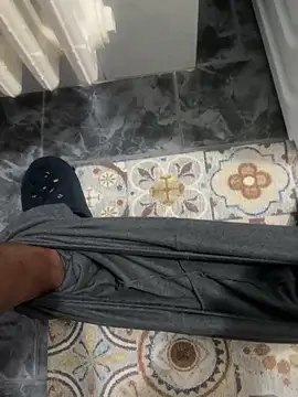 Snapshot of Lecatore80 chatting on 02-05-26, 06:07 Lecatore80 online show from 02-05-26, 06:07