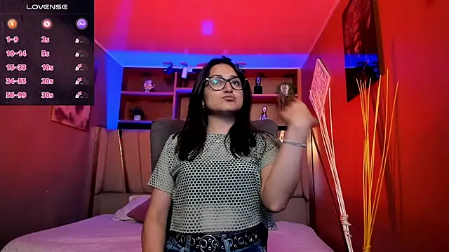 Lucy Williiams online show from 11-10-25, 11:31