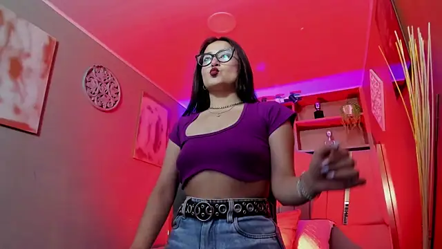 Lucy Williiams online show from 11-29-25, 11:13