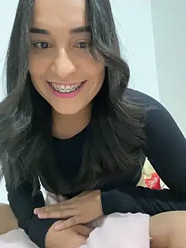 cleolimahot3 online show from 01-07-25, 10:19