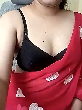 Snapshot of Indianhyna chatting on 10-10-25, 07:29 Indianhyna online show from 10-10-25, 07:29