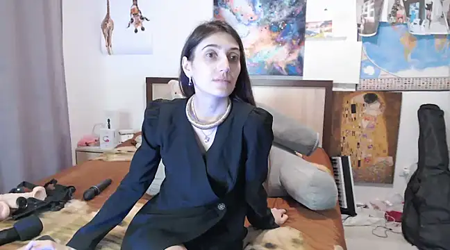 Snapshot of Iren chatting on 03-12-25, 11:44 Iren online show from 03-12-25, 11:44