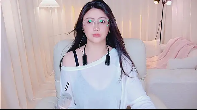 Snapshot of Daisy7_11 chatting on 06-27-26, 12:44 Daisy7 11 online show from 06-27-26, 12:44