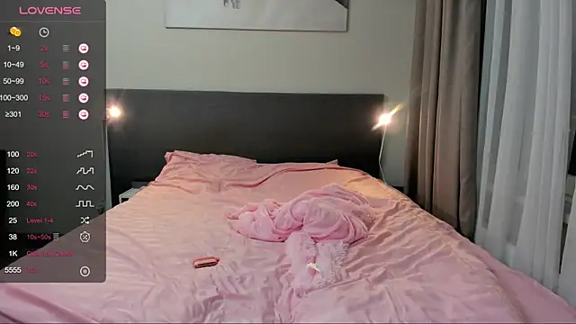 Snapshot of jesssicamooon chatting on 09-23-25, 06:55 jesssicamooon online show from 09-23-25, 06:55