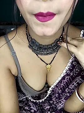 Snapshot of Diamond_queeen chatting on 01-25-25, 11:32 Diamond queeen online show from 01-25-25, 11:32