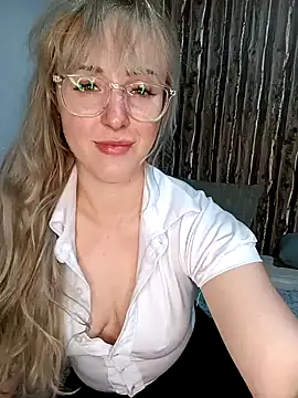 Snapshot of SherryOutdoor1 chatting on 01-15-25, 08:05 SherryOutdoor1 online show from 01-15-25, 08:05