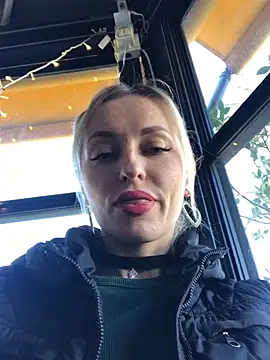 Snapshot of Diamond_Bunny_ chatting on 02-22-25, 12:29 Diamond Bunny  online show from 02-22-25, 12:29