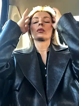 Diamond Bunny  online show from 11-07-25, 12:38