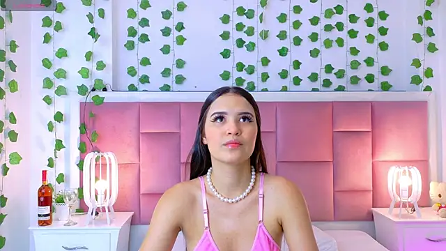 Snapshot of kaily_sweet1 chatting on 07-17-26, 11:28 kaily sweet1 online show from 07-17-26, 11:28