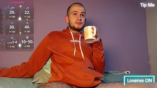 Dante Bear  online show from 10-22-25, 02:23