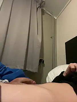 Snapshot of youssef00711 chatting on 02-08-26, 07:06 youssef00711 online show from 02-08-26, 07:06