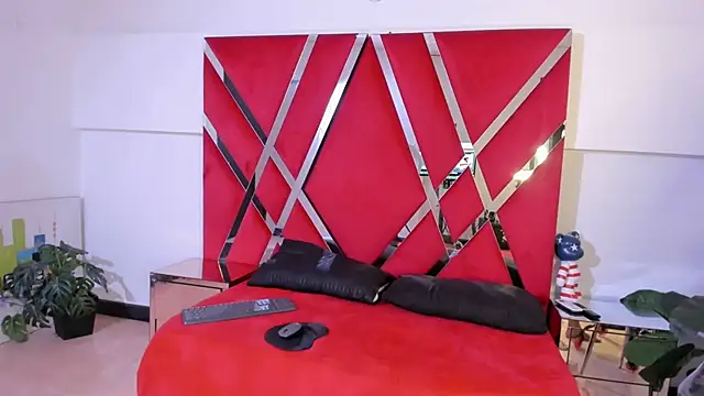 Milanxht online show from 10-10-25, 08:30