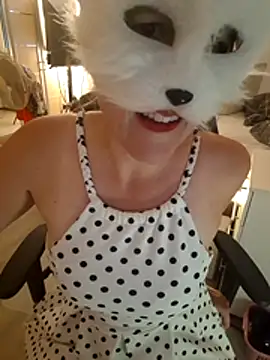 Snapshot of Hexe12346 chatting on 06-16-26, 04:20 Hexe12346 online show from 06-16-26, 04:20